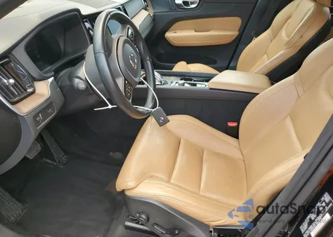 2022 Volvo Xc60 B5 Inscription z USA, uszkodzony, nr VIN YV4L12DL4N1901722